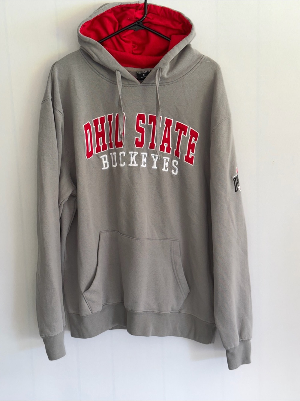 Colosseum Ohio State Buckeyes Gray & Red Hooded Pullover